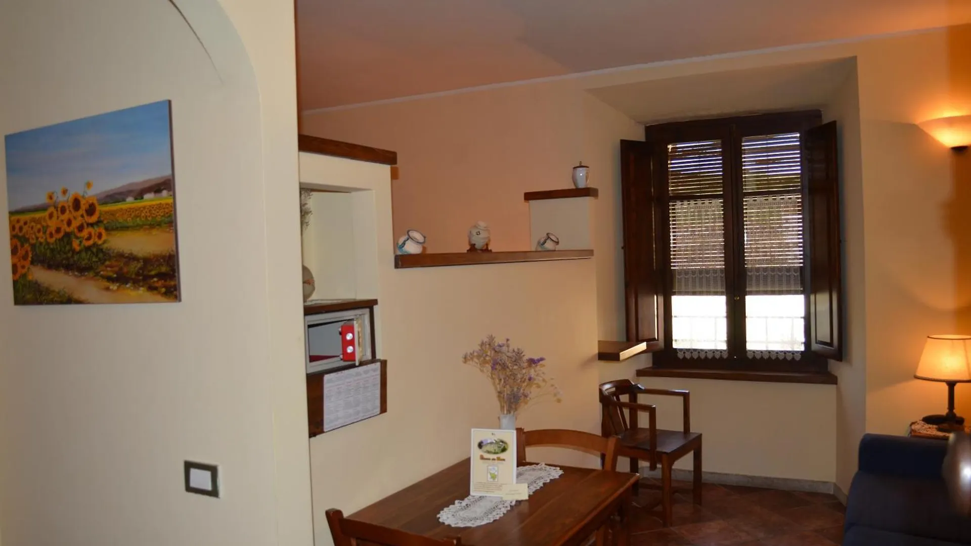 Apartment Palazzo Alle Mura Appartamenti Per Vacanze Staggia Senese