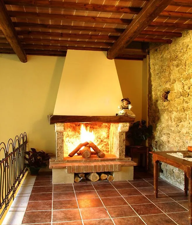 Apartment Palazzo Alle Mura Appartamenti Per Vacanze Staggia Senese