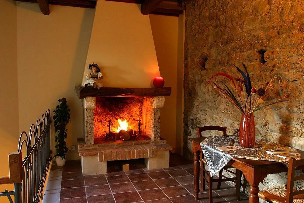 Apartment Palazzo Alle Mura Appartamenti Per Vacanze Staggia Senese