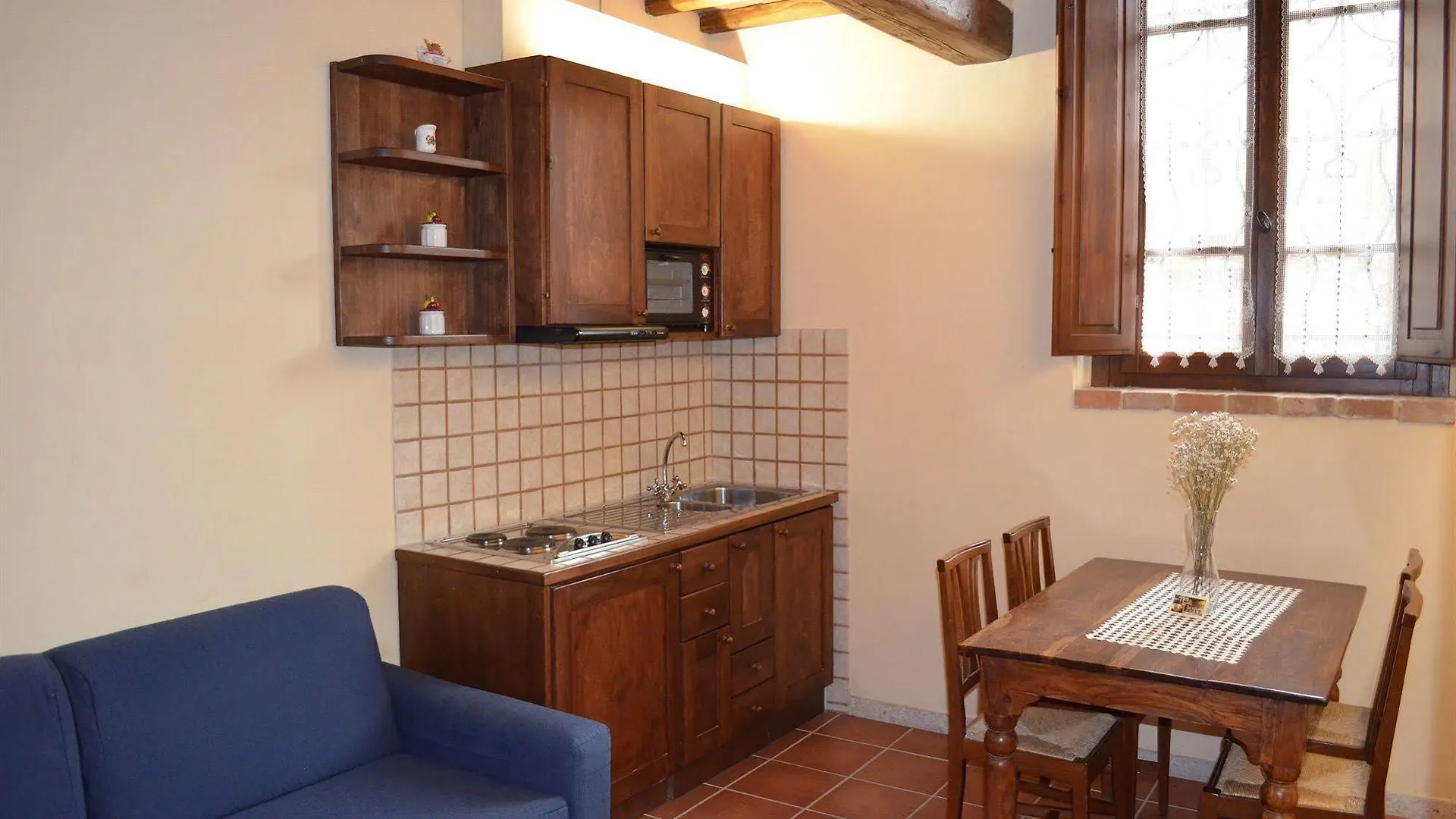 Apartment Palazzo Alle Mura Appartamenti Per Vacanze Staggia Senese Italy